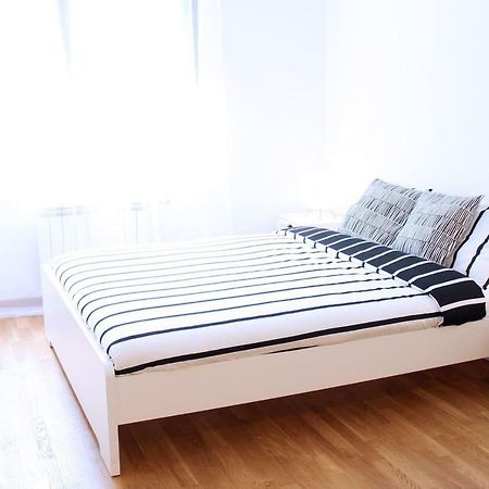 New Central Light Apartment With Private Parking 노비사드 외부 사진