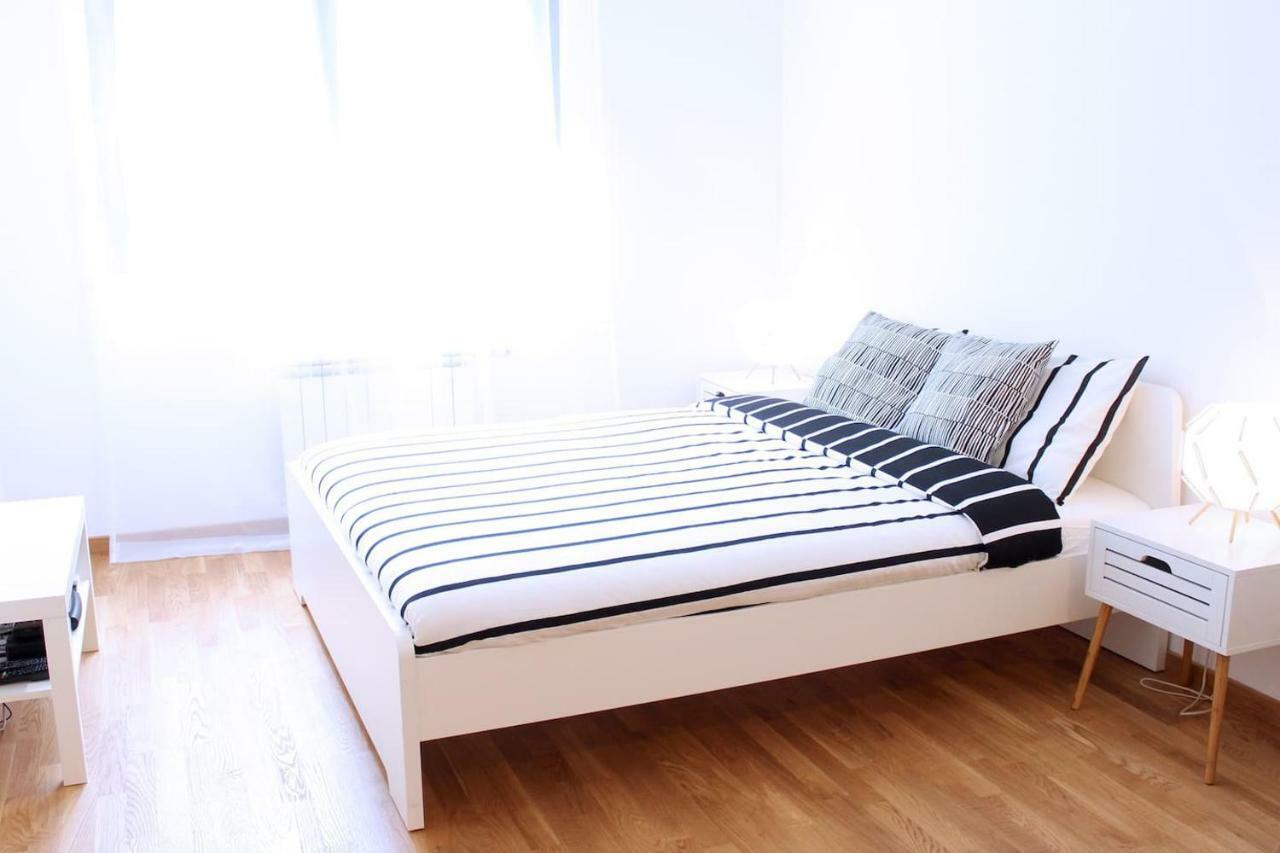New Central Light Apartment With Private Parking 노비사드 외부 사진